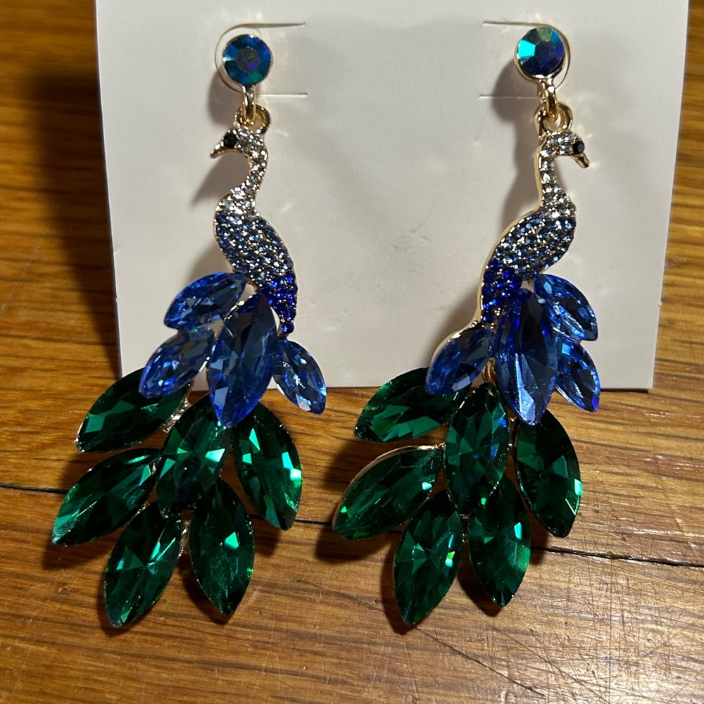 Elegant Peacock Earrings with Blue and Green Crystals - Picture 5 of 5